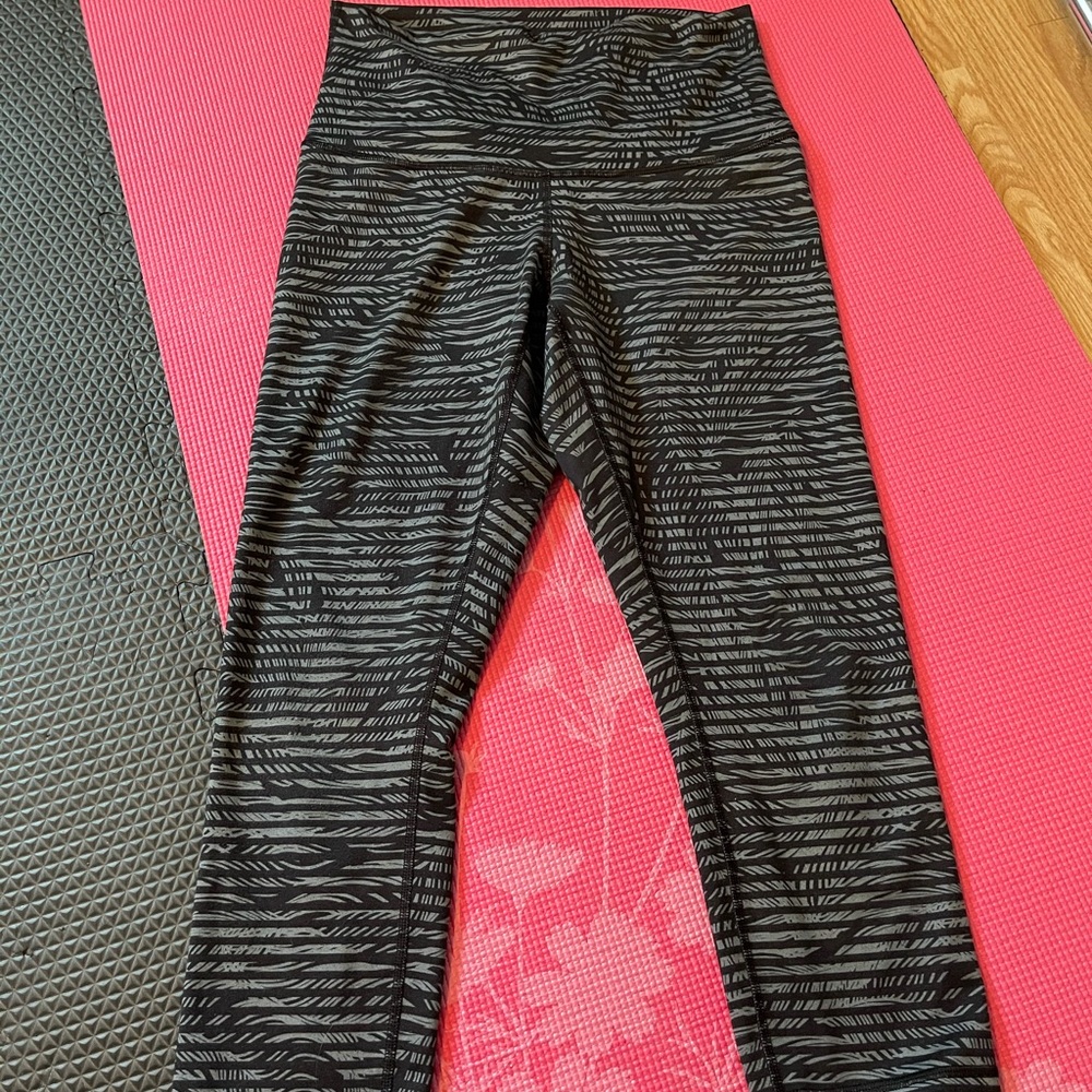 Lululemon leggings size 14? See description